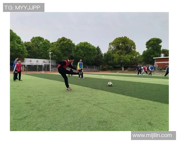 小学生足球比赛精彩瞬间回顾让我们一起感受青春的激情与团队的力量